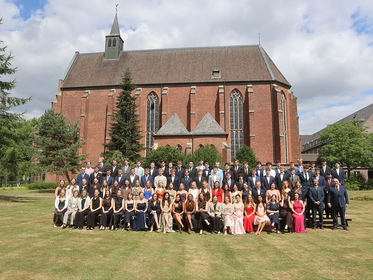 gaesdonck-internat-abitur-2026-052 Abiturfeier 2026 Gruppenfoto